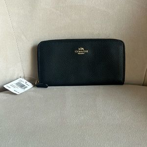 NWT Black Coach Wallet